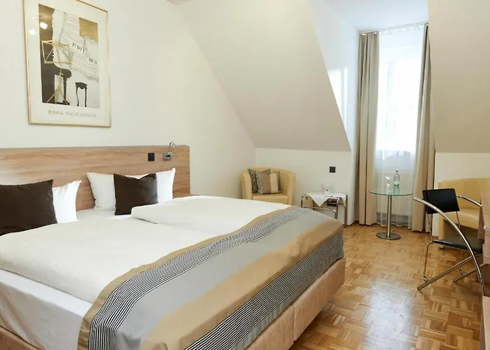 Mueller Cafe & Wein - Mondholzhotel 3* Veitshöchheim