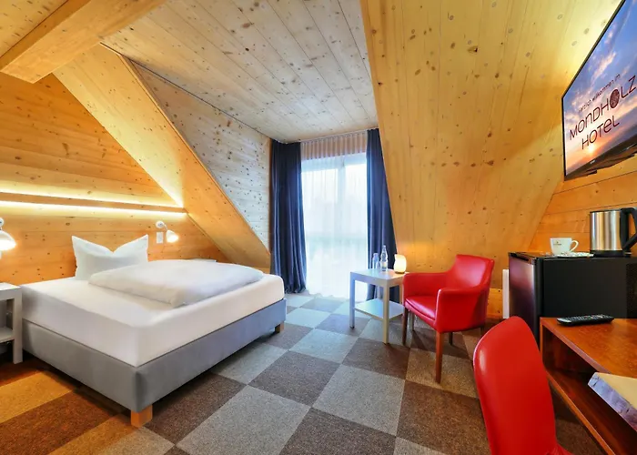 Mueller Cafe & Wein - Mondholzhotel Hotel 3*