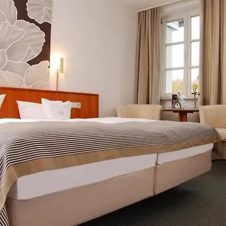Mueller Cafe & Wein - Mondholzhotel