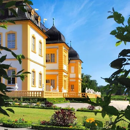 Mueller Cafe & Wein - Mondholzhotel Hotel 3*