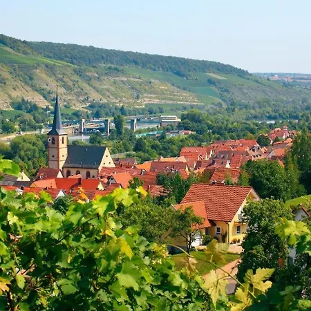 Hotel Mueller Cafe & Wein - Mondholzhotel Veitshochheim
