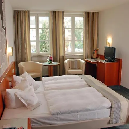 Mueller Cafe & Wein - Mondholzhotel 3*