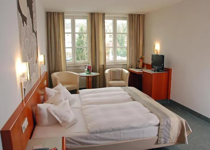 Mueller Cafe & Wein - Mondholzhotel 3*